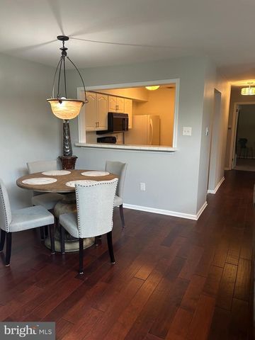 5 BROOKSIDE CT, Horsham, PA 19044