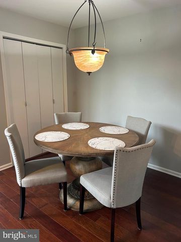 5 BROOKSIDE CT, Horsham, PA 19044