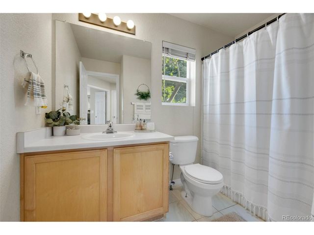 20000 Mitchell Pl 9, Denver, CO 80249