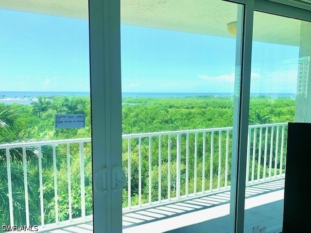 5550 HERON POINT DR 505, Naples, FL 34108