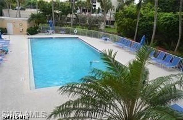 5550 HERON POINT DR 505, Naples, FL 34108