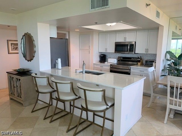 5550 HERON POINT DR 505, Naples, FL 34108