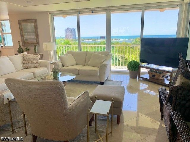 5550 HERON POINT DR 505, Naples, FL 34108