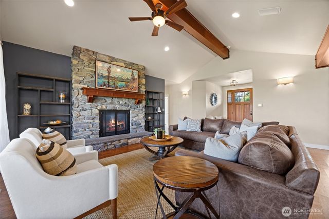 6818 Baker Ridge Drive, Lynden, WA 98264