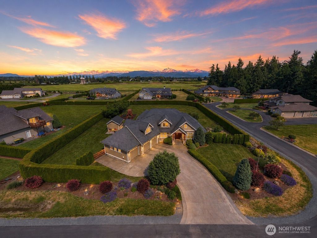 6818 Baker Ridge Drive, Lynden, WA 98264