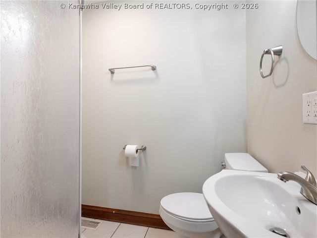 5009 Virginia Avenue, Charleston, WV 25304