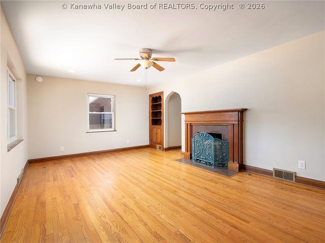 5009 Virginia Avenue, Charleston, WV 25304