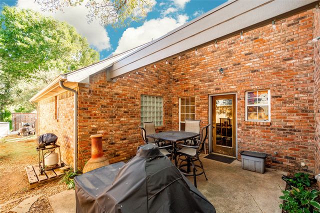 1916 Skelton Street, Flower Mound, TX 75022