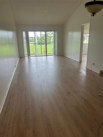 2823 N Course Dr 201, Pompano Beach, FL 33069