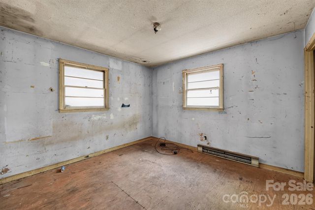 1393 Field Circle, Hickory, NC 28602