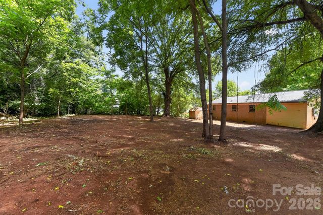 1393 Field Circle, Hickory, NC 28602