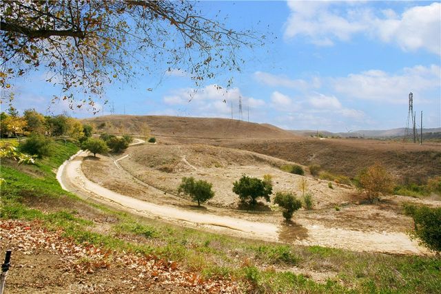 16 Orange Blossom Circle, Ladera Ranch, CA 92694