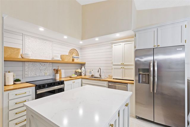 2209 UTOPIAN DRIVE E 307, Clearwater, FL 33763