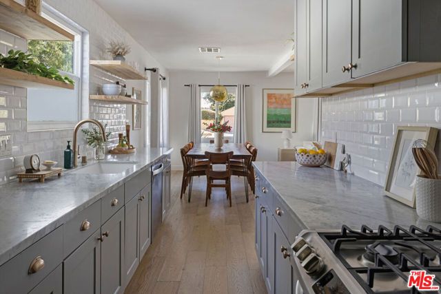 2589 El Sol Avenue, Altadena, CA 91001