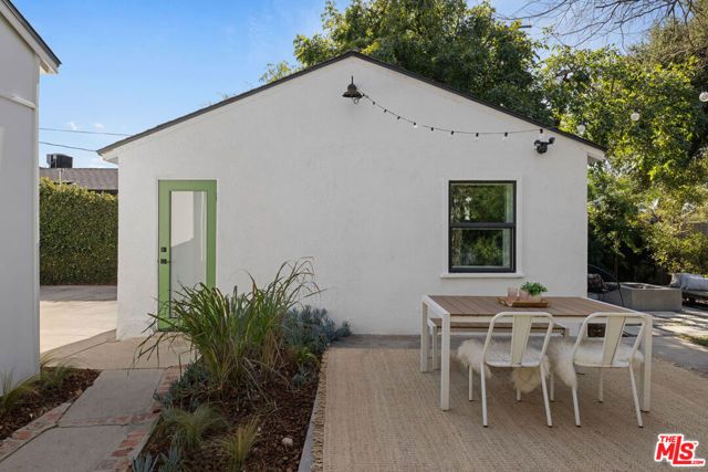 2589 El Sol Avenue, Altadena, CA 91001