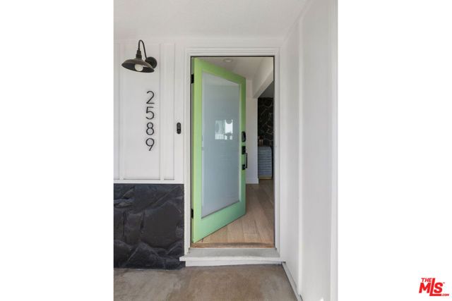 2589 El Sol Avenue, Altadena, CA 91001