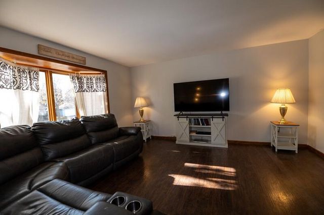 1952 Garland AVENUE, Waukesha, WI 53188