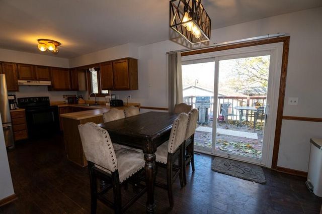 1952 Garland AVENUE, Waukesha, WI 53188