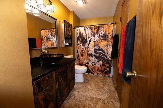 1952 Garland AVENUE, Waukesha, WI 53188