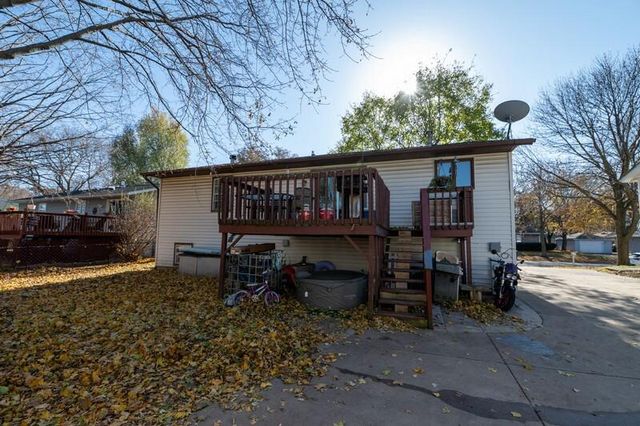 1952 Garland AVENUE, Waukesha, WI 53188