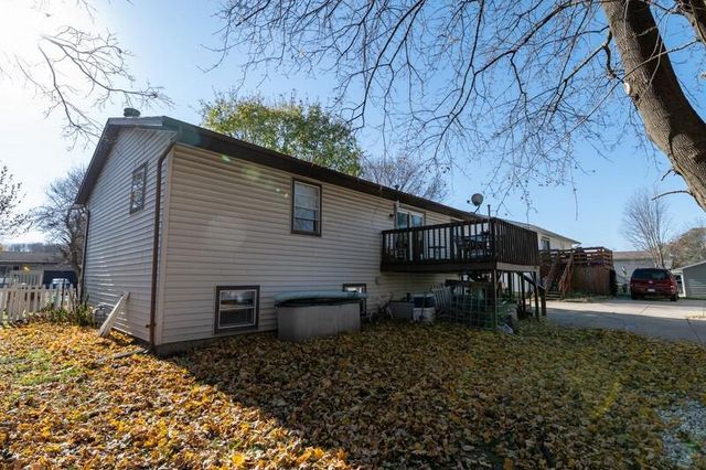 1952 Garland AVENUE, Waukesha, WI 53188