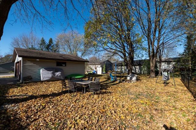 1952 Garland AVENUE, Waukesha, WI 53188