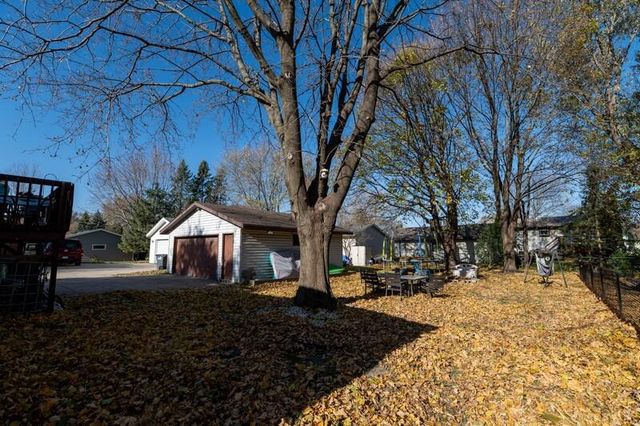 1952 Garland AVENUE, Waukesha, WI 53188