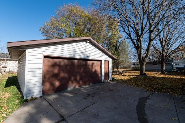 1952 Garland AVENUE, Waukesha, WI 53188