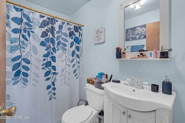 83 Georgetown Boulevard, Barnegat, NJ 08005