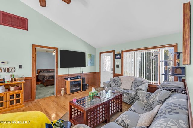 83 Georgetown Boulevard, Barnegat, NJ 08005