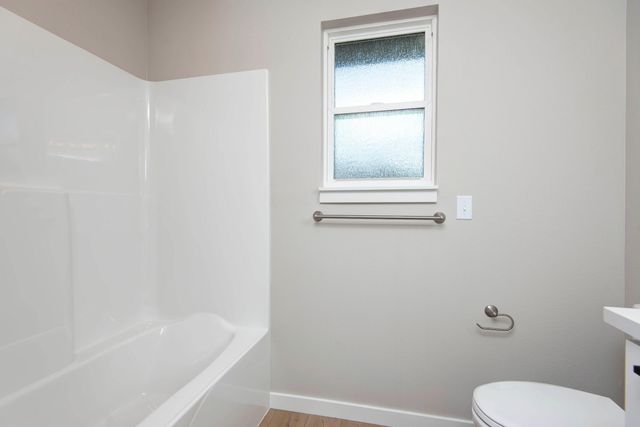 1197 W Warren Avenue, Ozark, MO 65721