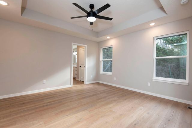 1197 W Warren Avenue, Ozark, MO 65721