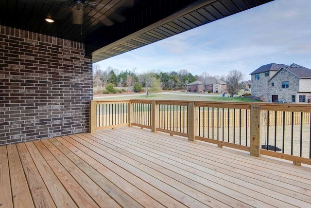 1197 W Warren Avenue, Ozark, MO 65721