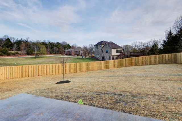 1197 W Warren Avenue, Ozark, MO 65721