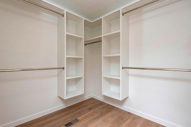 1197 W Warren Avenue, Ozark, MO 65721