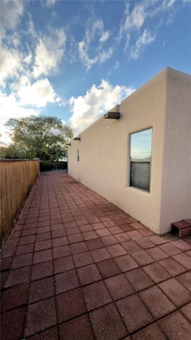 2816 Plaza Verde, Santa Fe, NM 87507
