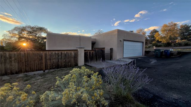 2816 Plaza Verde, Santa Fe, NM 87507