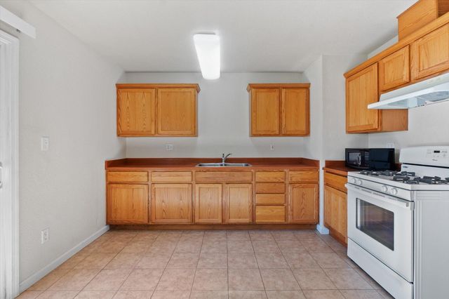 3524 Gardenia Street, Anderson, CA 96007