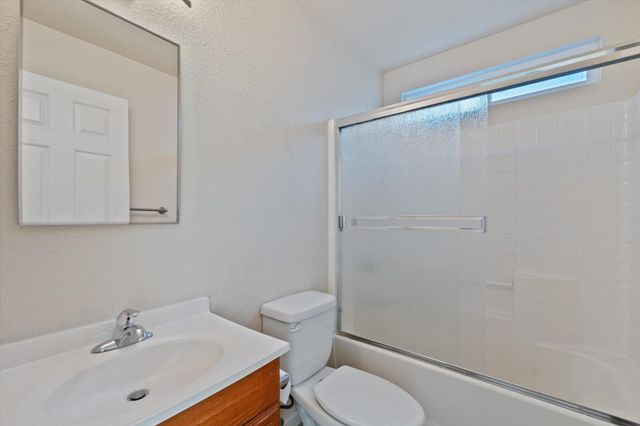 3524 Gardenia Street, Anderson, CA 96007