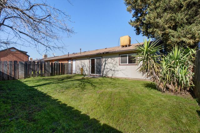 3524 Gardenia Street, Anderson, CA 96007