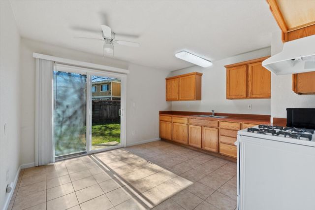 3524 Gardenia Street, Anderson, CA 96007