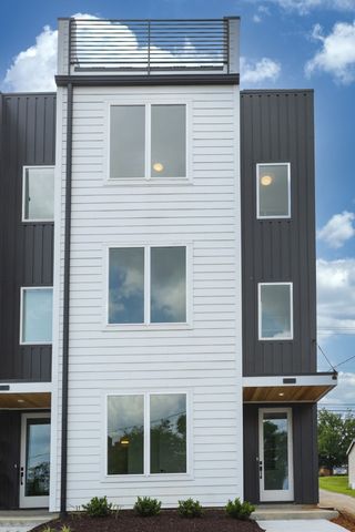 522 Cliff Cir, Nashville, TN 37218