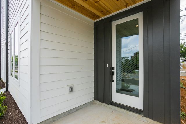 522 Cliff Cir, Nashville, TN 37218