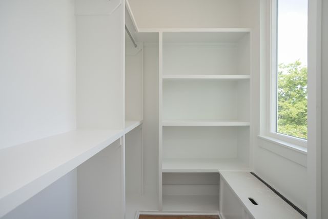 522 Cliff Cir, Nashville, TN 37218