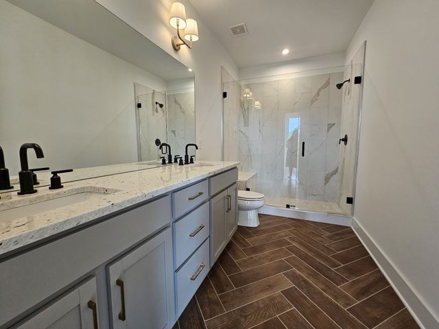 522 Cliff Cir, Nashville, TN 37218