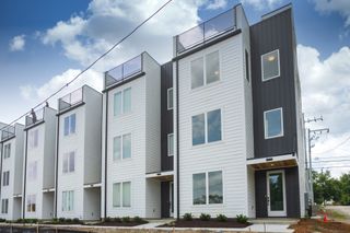 522 Cliff Cir, Nashville, TN 37218