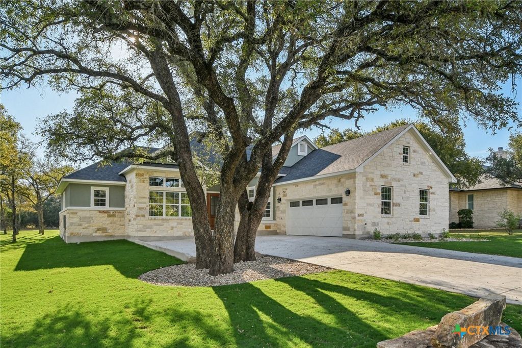 242 Sunday Drive, Burnet, TX 78611