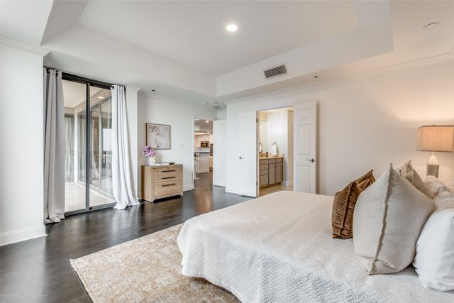 5909 Luther Lane 1006, Dallas, TX 75225