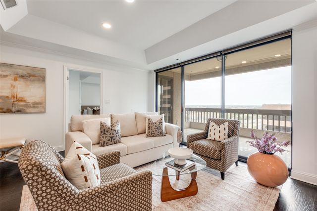 5909 Luther Lane 1006, Dallas, TX 75225