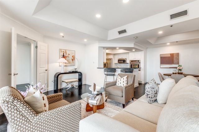 5909 Luther Lane 1006, Dallas, TX 75225